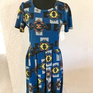 NWT M LuLaRoe Amelia Dress